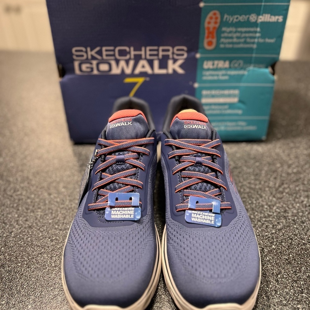 NWT Skechers Women's Go Walk Size 13 - Picture 9 of 11
